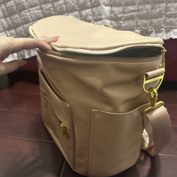 FAWN The Original Diaper Bag - Warm Blush (Original Price $170) Only used once! - Picture 6 of 9